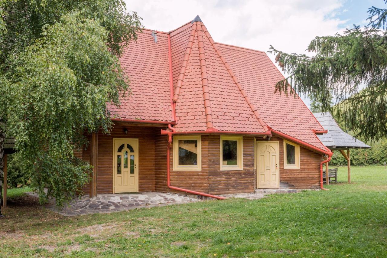 Pensiune Si Camping Patru - Gheorgheni Gheorgheni  Exterior foto