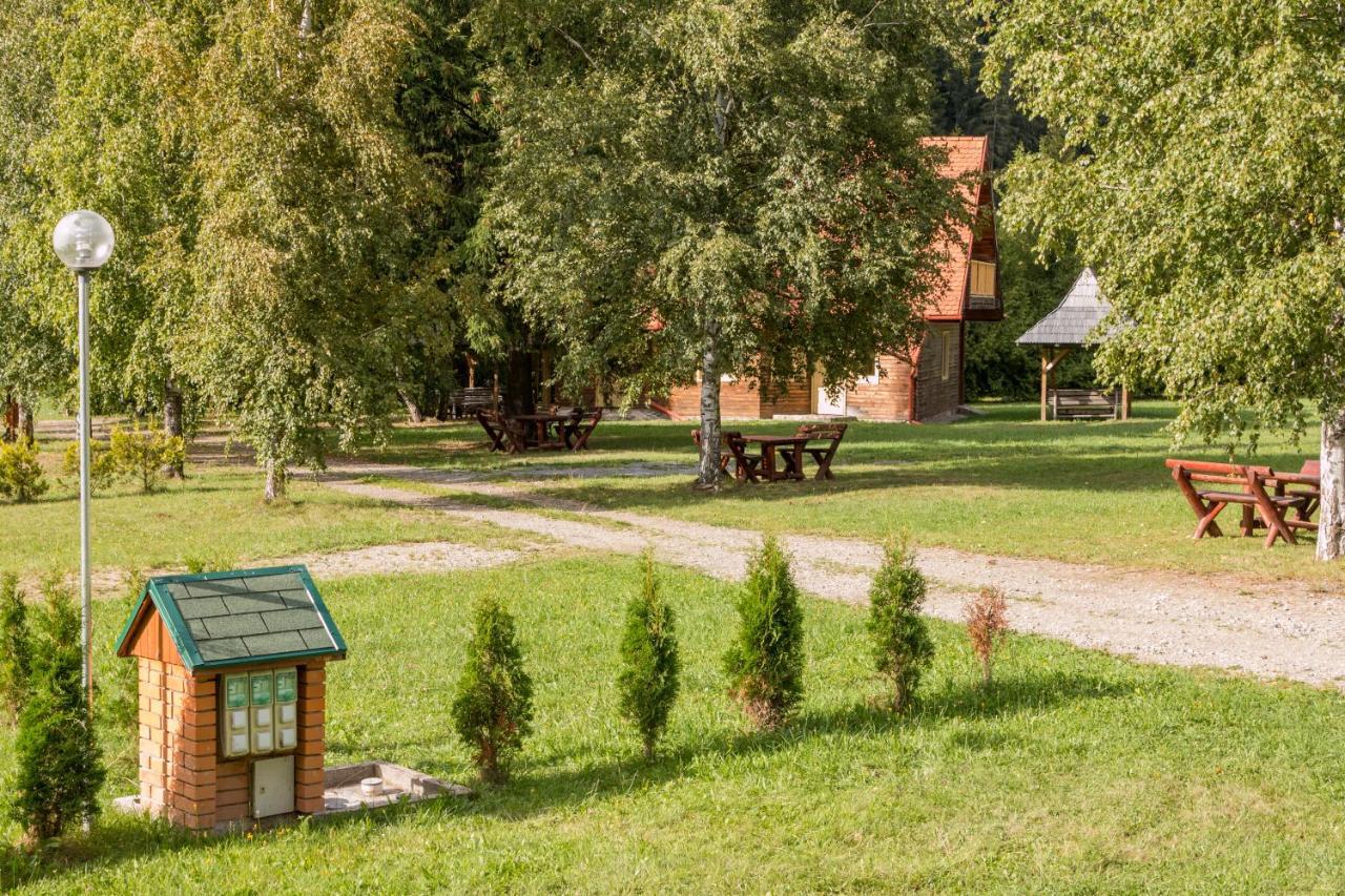 Pensiune Si Camping Patru - Gheorgheni Gheorgheni  Exterior foto