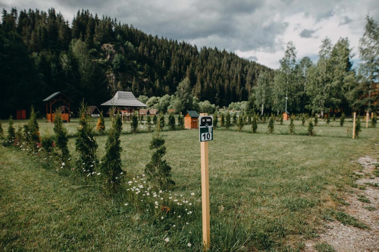 Pensiune Si Camping Patru - Gheorgheni Gheorgheni  Exterior foto